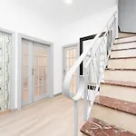 La Sagrera House בית נופש